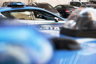 Spaccata in un negozio di abbigliamento, arrestate due persone in flagranza